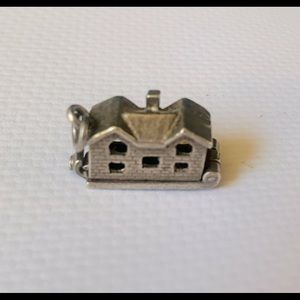 SUPER RARE, does not exist elsewhere! Vintage Sterling Opening Mansion Charm